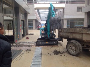 室內(nèi)裝修清理泥土